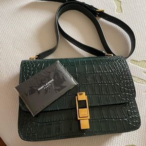 SAINT LAURENT 
Women's Carre Croc-Embossed Leather Shoulder Bag